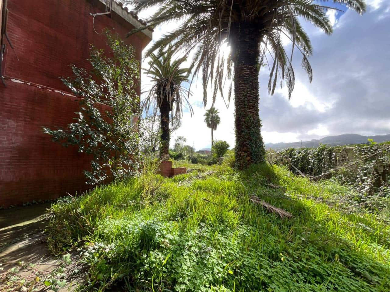 3 bedroom Villa for sale in Los Llanos de Aridane with garage - € 380,000 (Ref: 9460930)