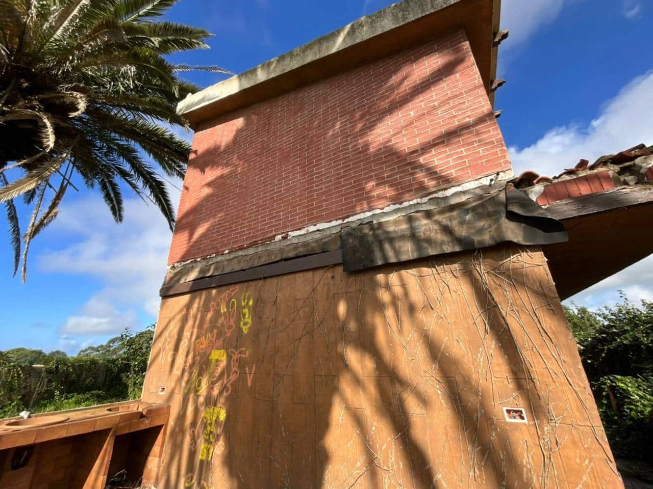 3 bedroom Villa for sale in Los Llanos de Aridane with garage - € 380,000 (Ref: 9460930)