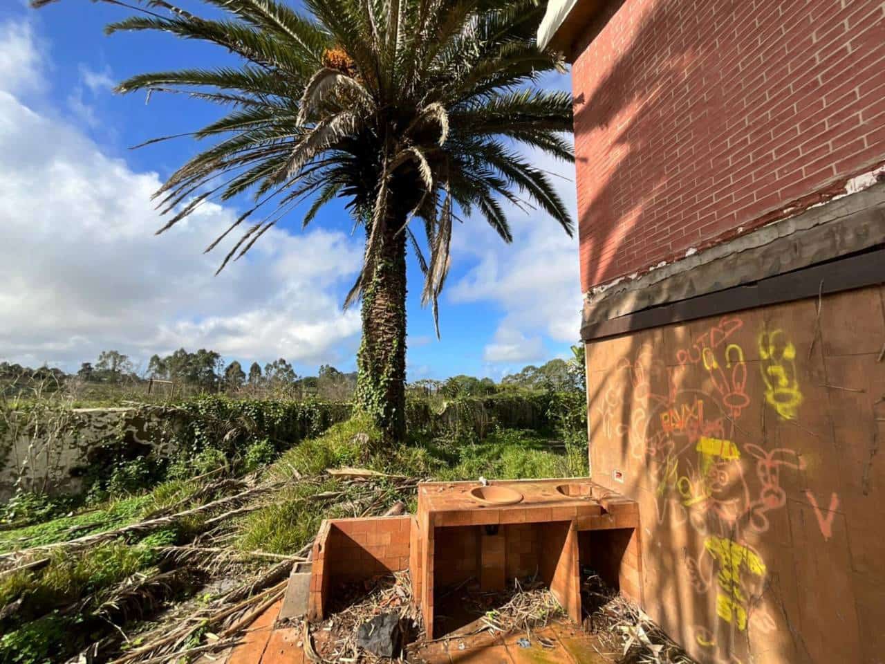 3 bedroom Villa for sale in Los Llanos de Aridane with garage - € 380,000 (Ref: 9460930)