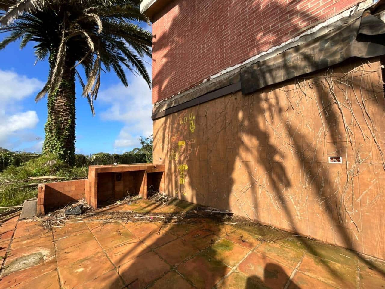 3 bedroom Villa for sale in Los Llanos de Aridane with garage - € 380,000 (Ref: 9460930)