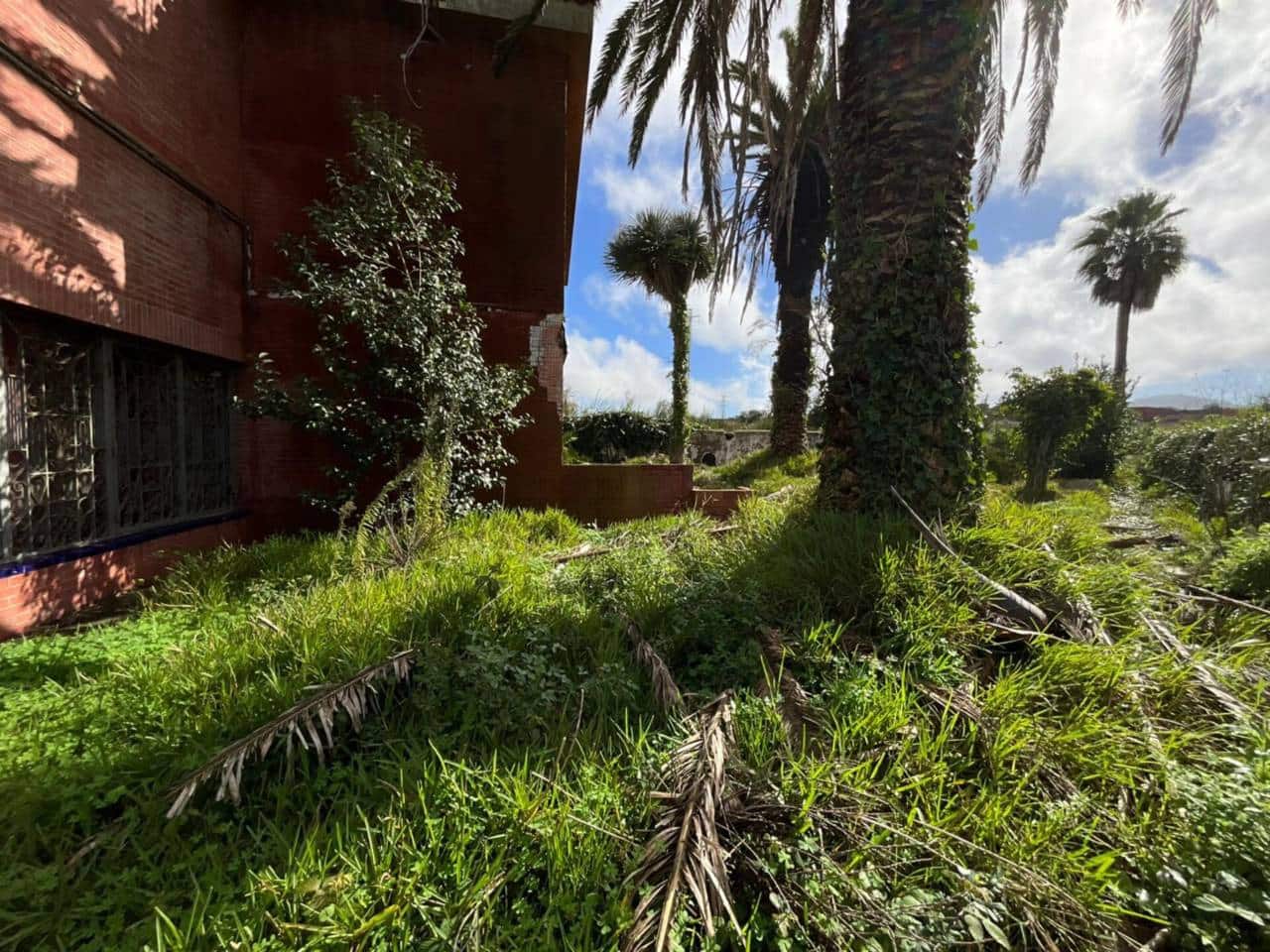 3 bedroom Villa for sale in Los Llanos de Aridane with garage - € 380,000 (Ref: 9460930)