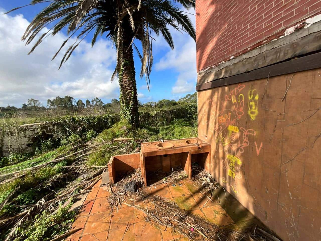 3 bedroom Villa for sale in Los Llanos de Aridane with garage - € 380,000 (Ref: 9460930)