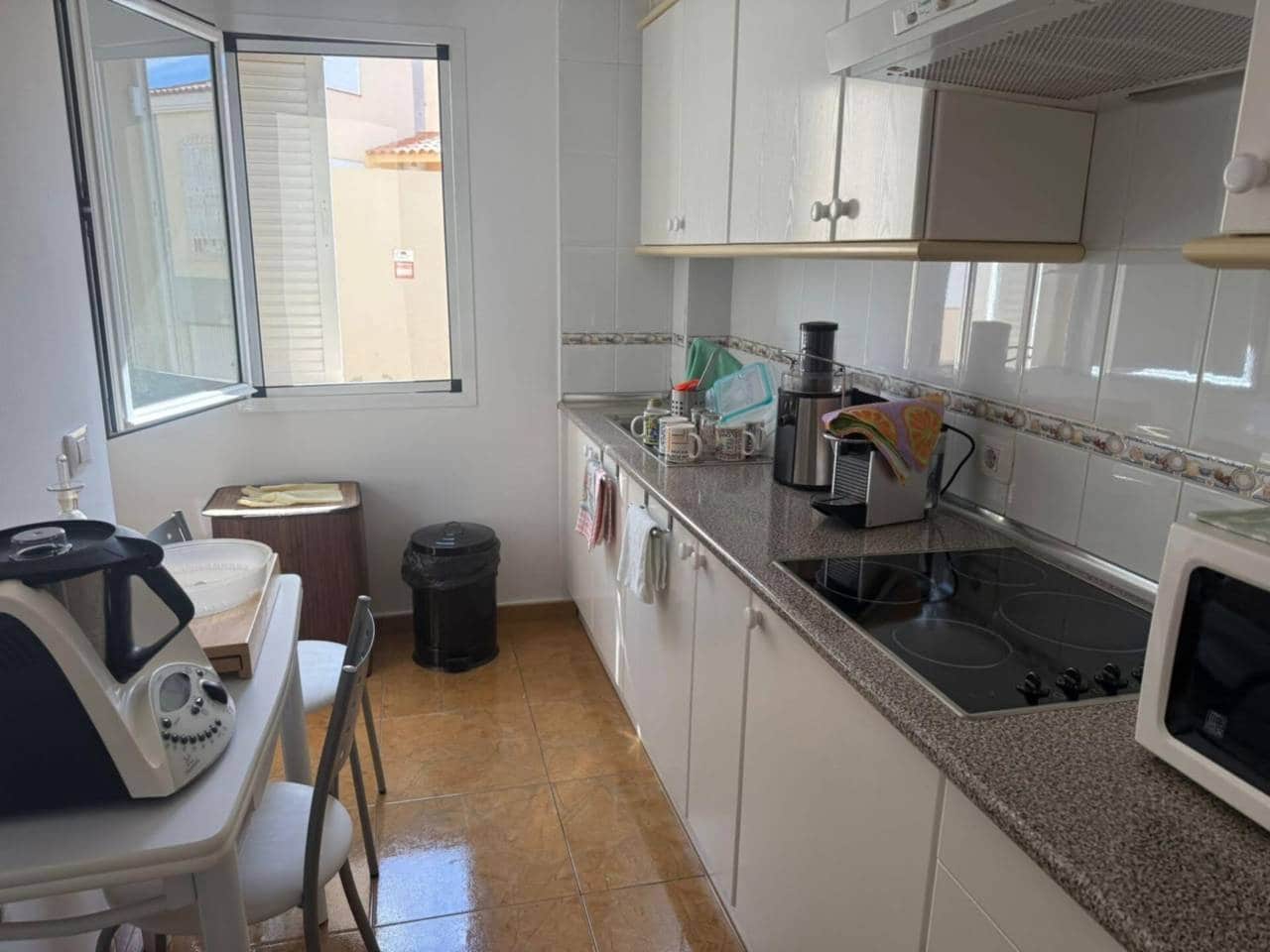 3 bedroom Flat for sale in Granadilla de Abona with garage - € 228,000 (Ref: 9485497)