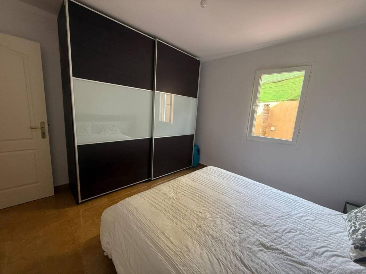 3 bedroom Flat for sale in Granadilla de Abona with garage - € 228,000 (Ref: 9485497)