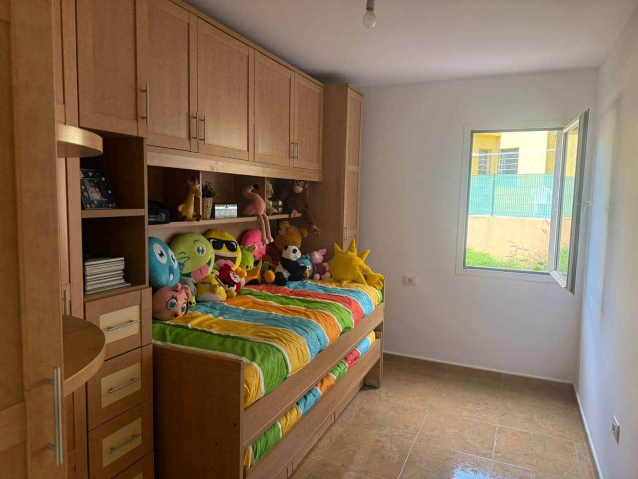 3 bedroom Flat for sale in Granadilla de Abona with garage - € 228,000 (Ref: 9485497)