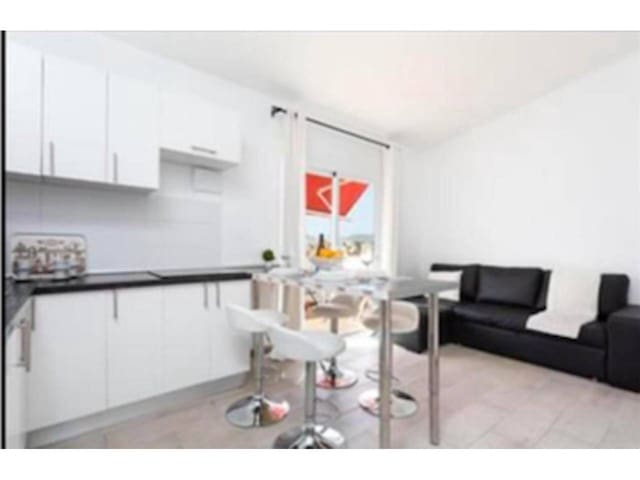 2 soveværelse Byhus til salg i Arona med swimmingpool - € 252.000 (Ref: 9486604)