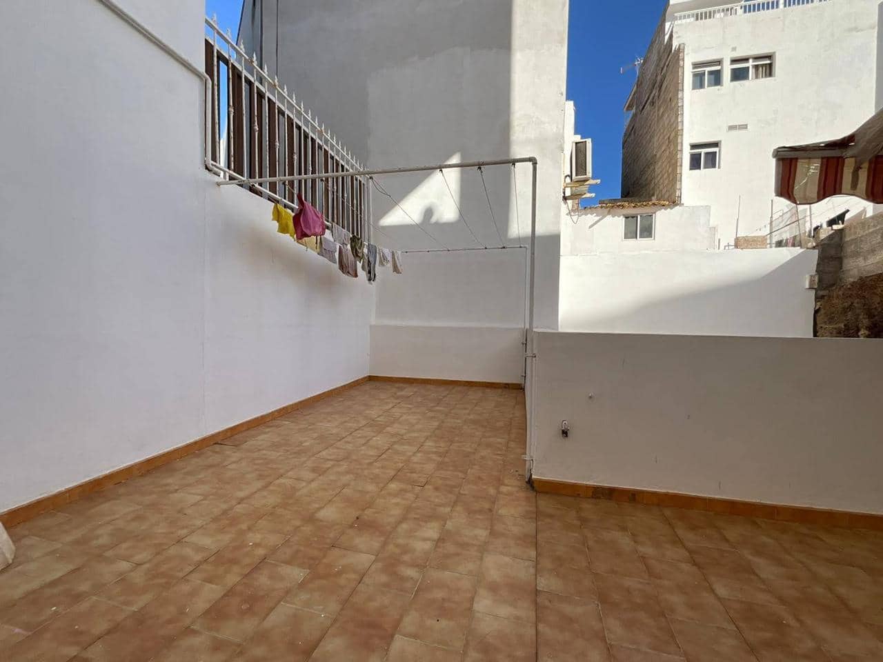 3 sovrum Lägenhet till salu i Arona med garage - 750 000 € (Ref: 9603293)