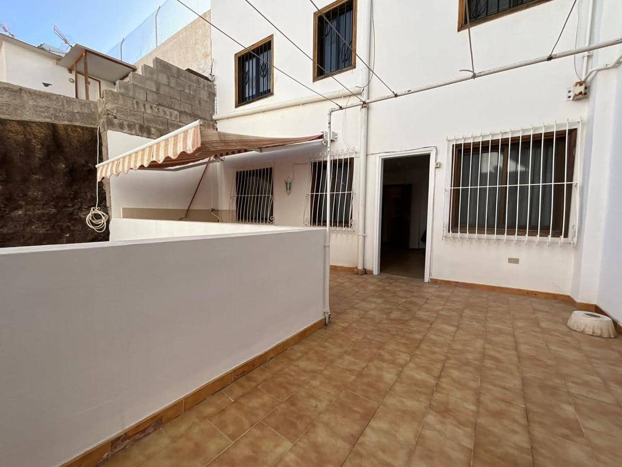 3 sovrum Lägenhet till salu i Arona med garage - 750 000 € (Ref: 9603293)