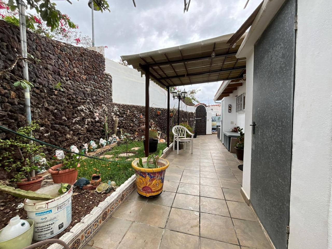 2 bedroom Bungalow for sale in Costa Adeje - € 460,000 (Ref: 9603589)