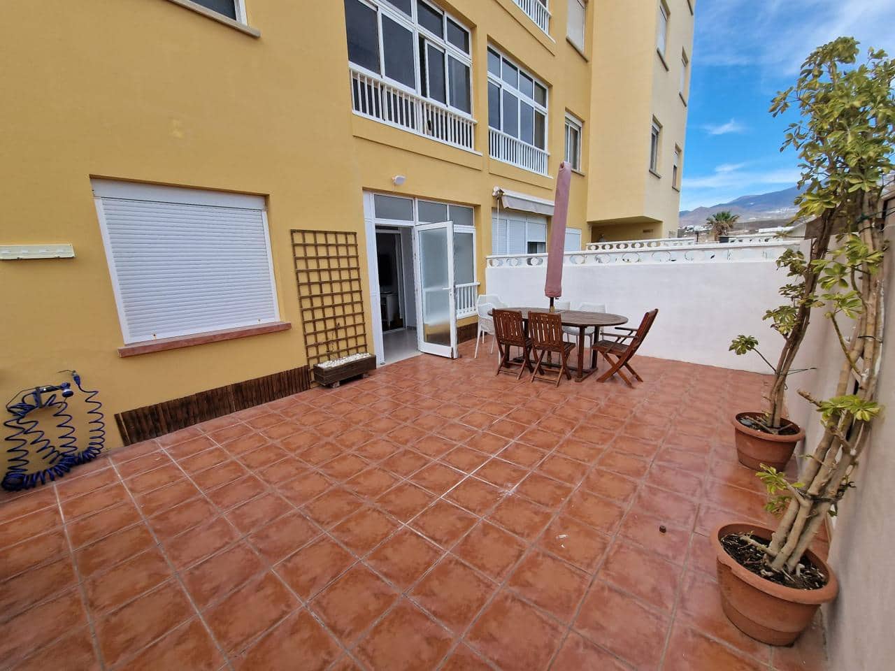 3 bedroom Flat for sale in El Medano with garage - € 380,000 (Ref: 9603590)