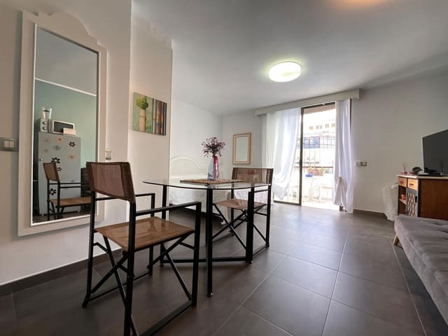 Flat te koop in Torviscas Centro y Alto, Adeje met garage - € 180.000 (Ref: 9603591)