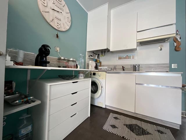 Flat te koop in Torviscas Centro y Alto, Adeje met garage - € 180.000 (Ref: 9603591)