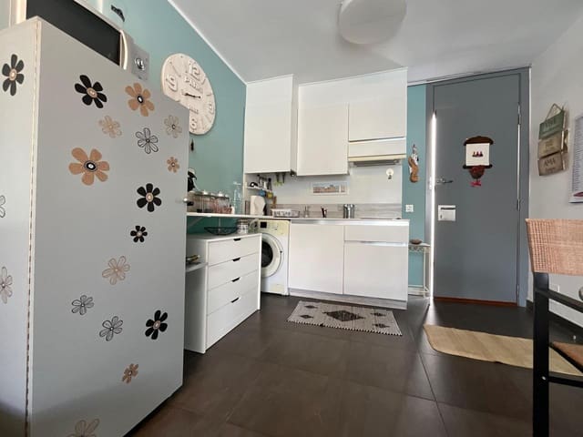 Flat te koop in Torviscas Centro y Alto, Adeje met garage - € 180.000 (Ref: 9603591)