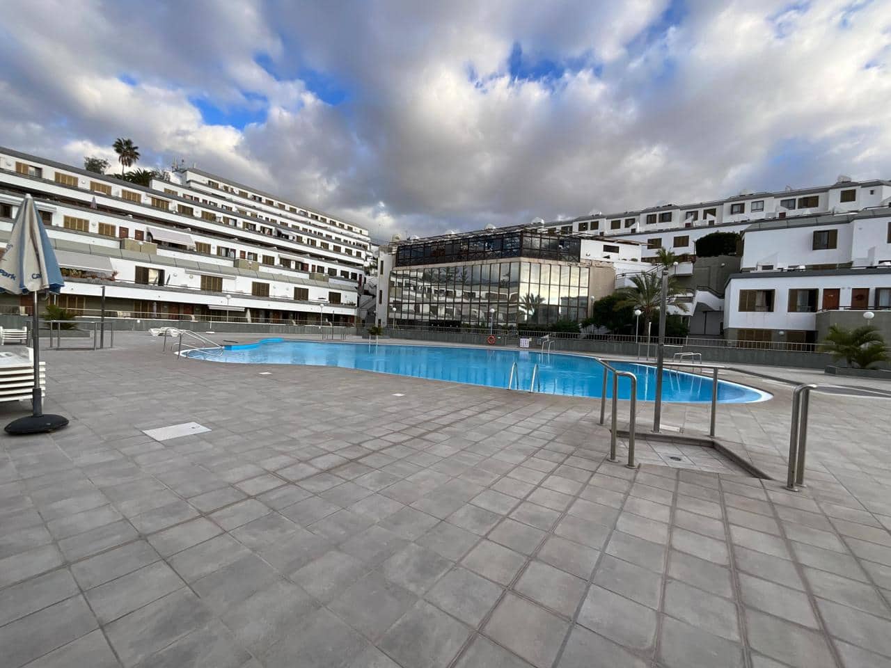 Flat te koop in Costa Adeje met garage - € 180.000 (Ref: 9603591)