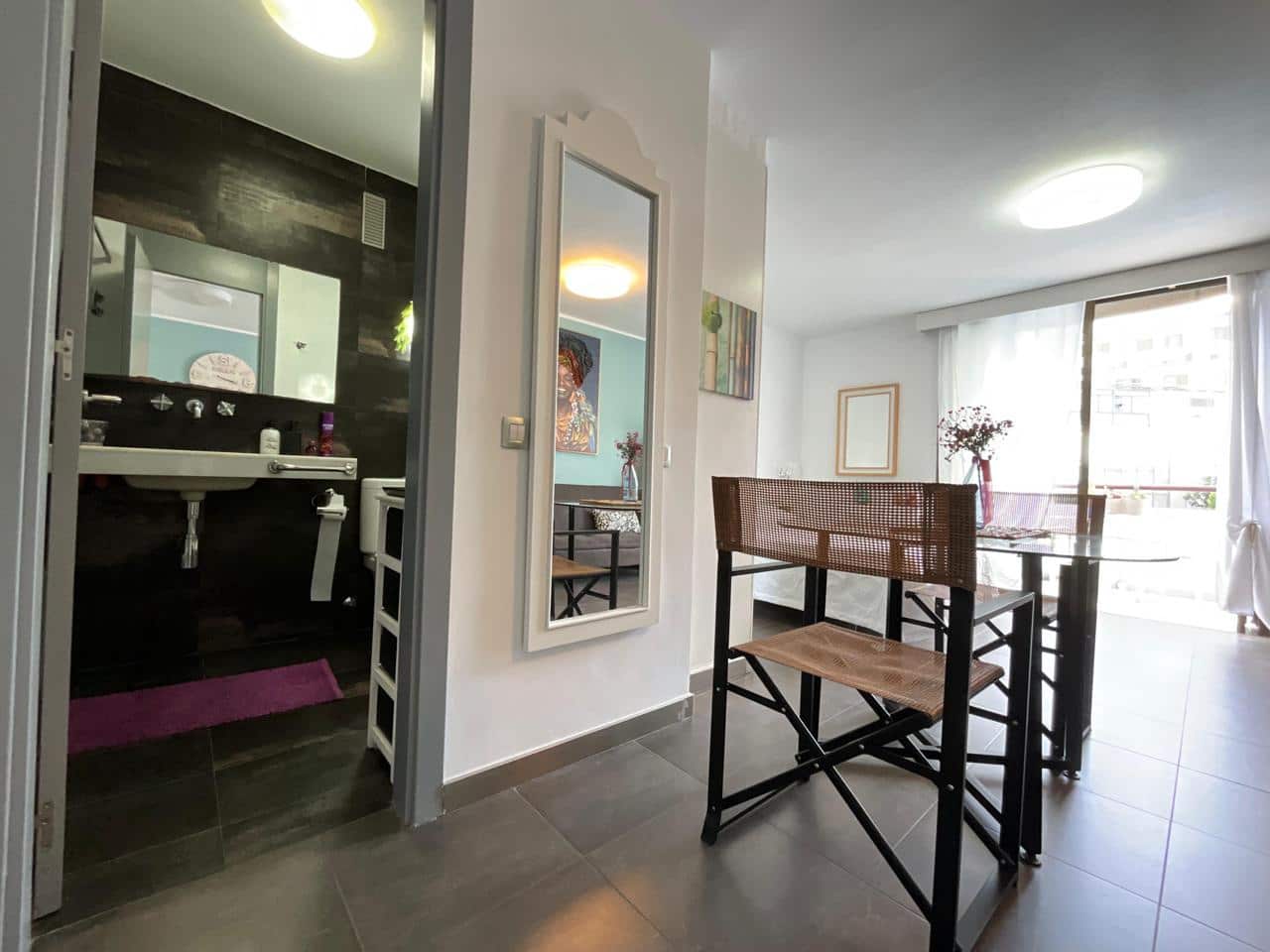 Flat te koop in Costa Adeje met garage - € 180.000 (Ref: 9603591)