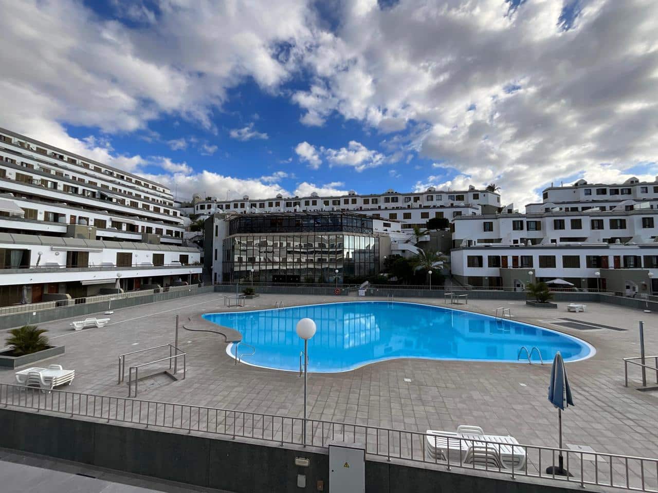 Flat te koop in Costa Adeje met garage - € 180.000 (Ref: 9603591)