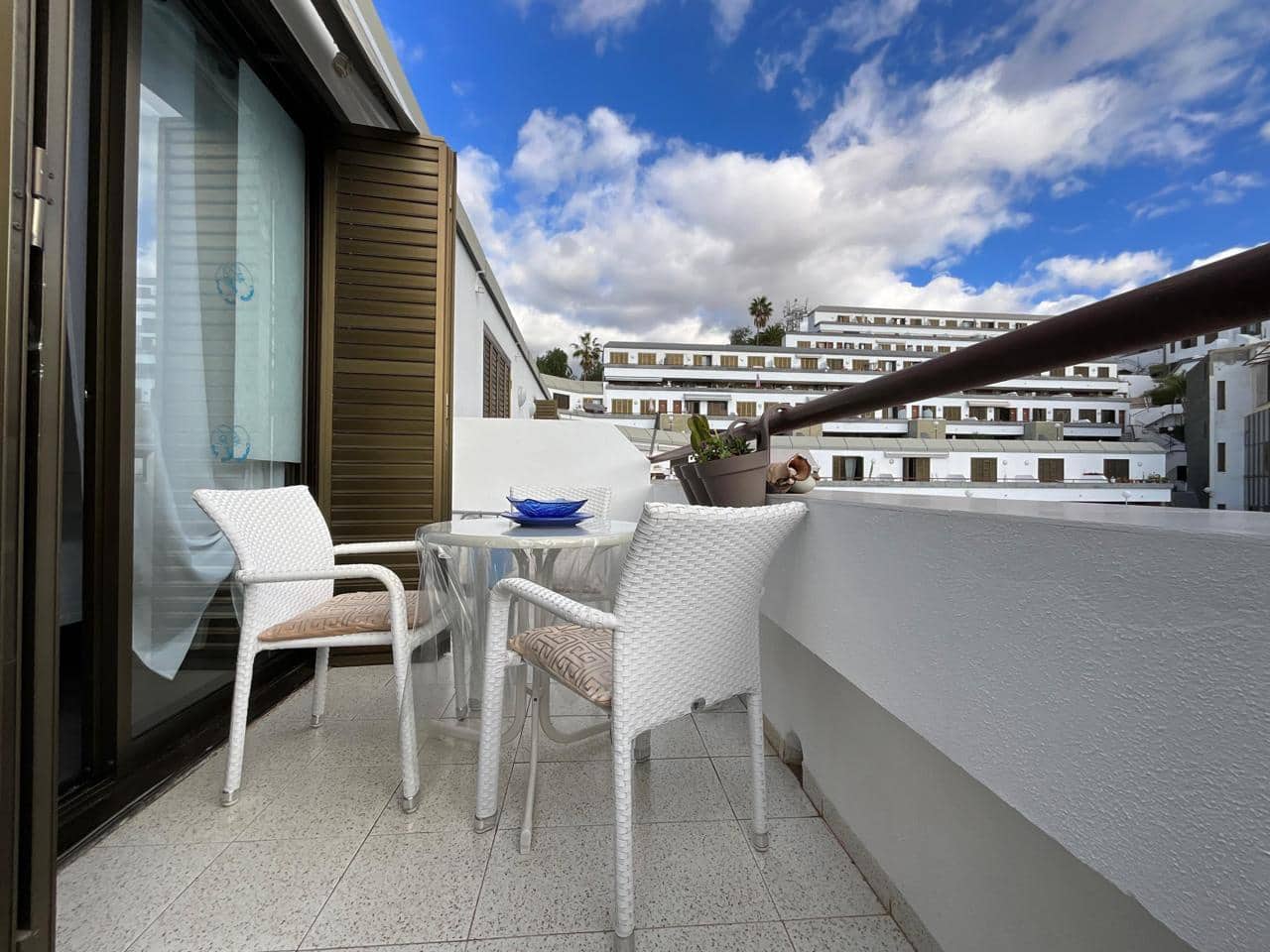 Flat te koop in Costa Adeje met garage - € 180.000 (Ref: 9603591)