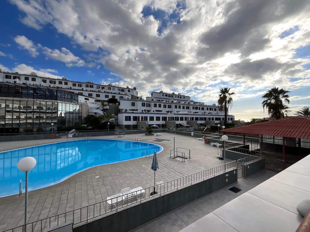 Flat te koop in Costa Adeje met garage - € 180.000 (Ref: 9603591)