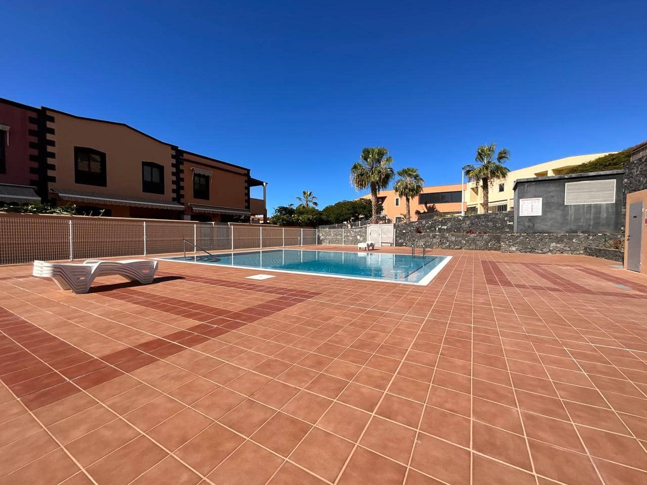 3 bedroom Villa for sale in Adeje with pool garage - € 780,000 (Ref: 9607063)