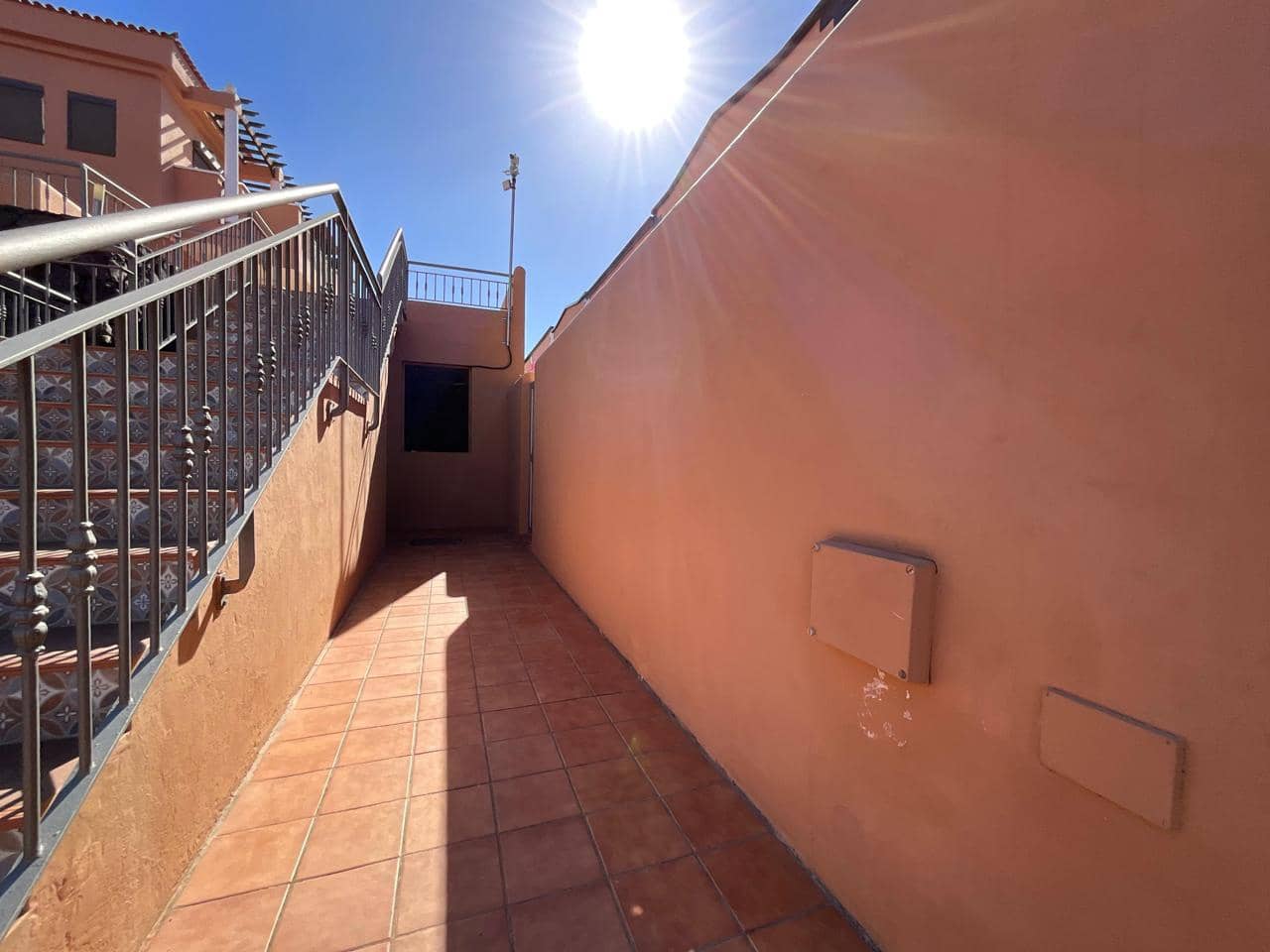 3 bedroom Villa for sale in Adeje with pool garage - € 780,000 (Ref: 9607063)