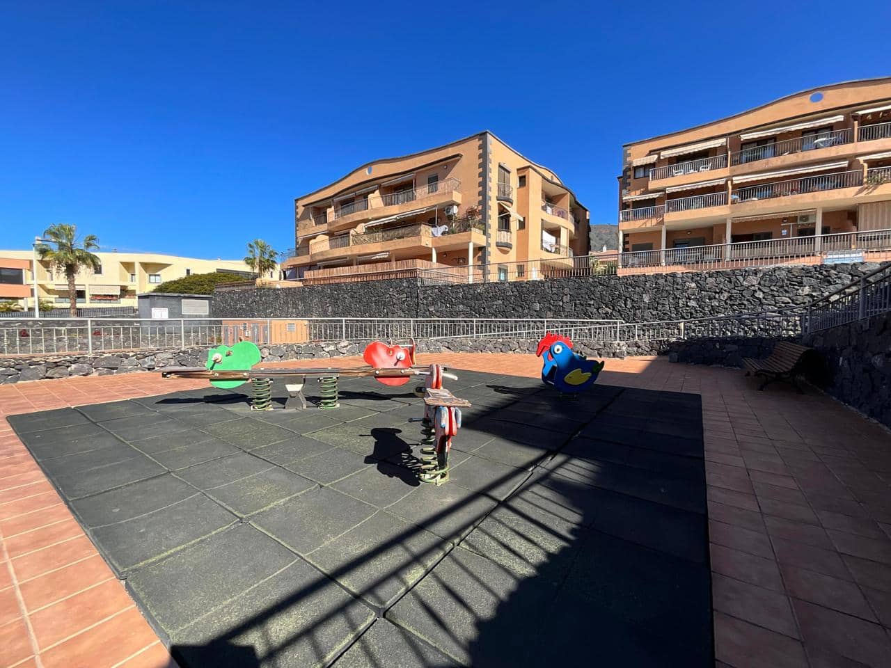 3 bedroom Villa for sale in Adeje with pool garage - € 780,000 (Ref: 9607063)