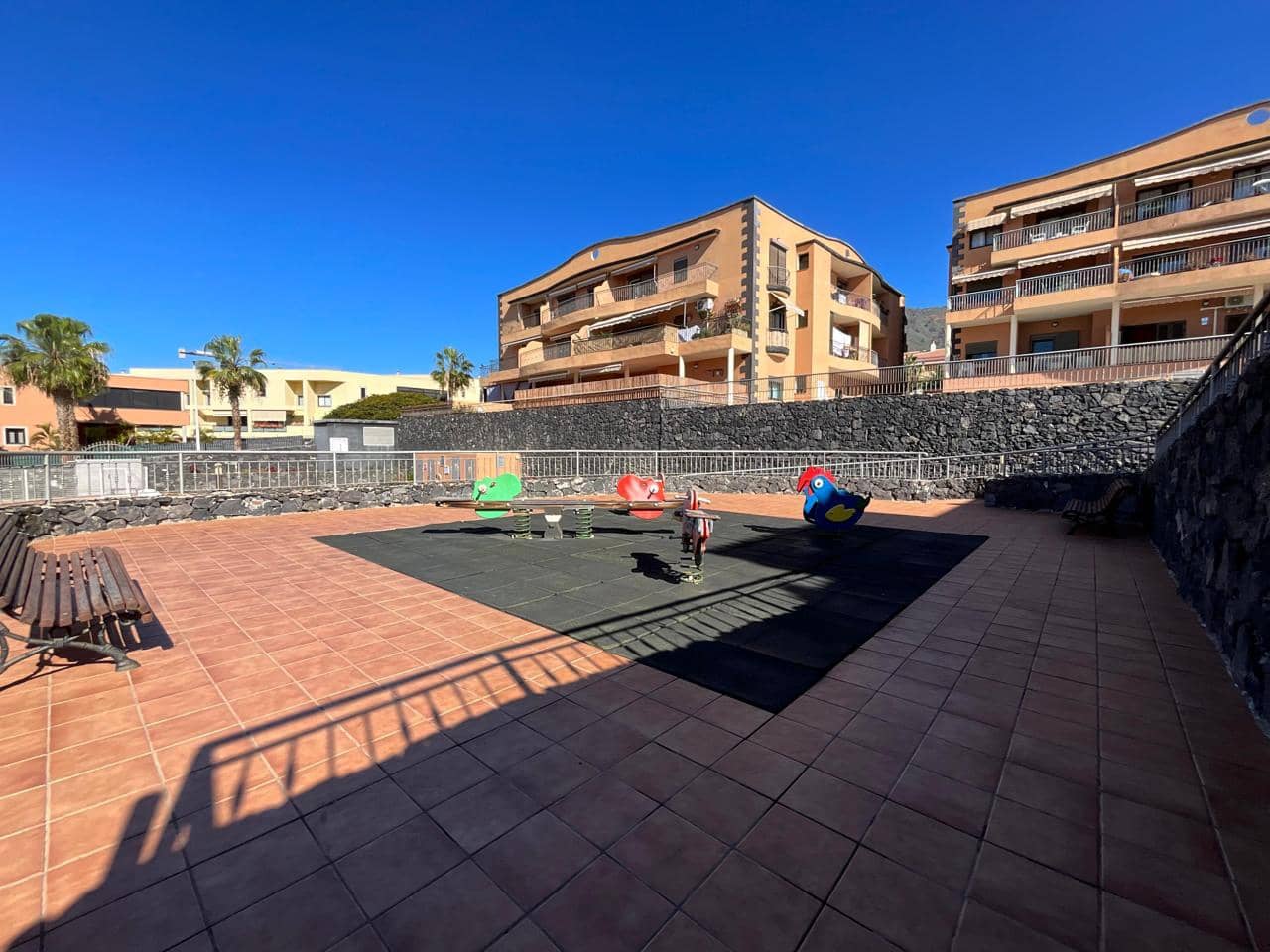 3 bedroom Villa for sale in Adeje with pool garage - € 780,000 (Ref: 9607063)