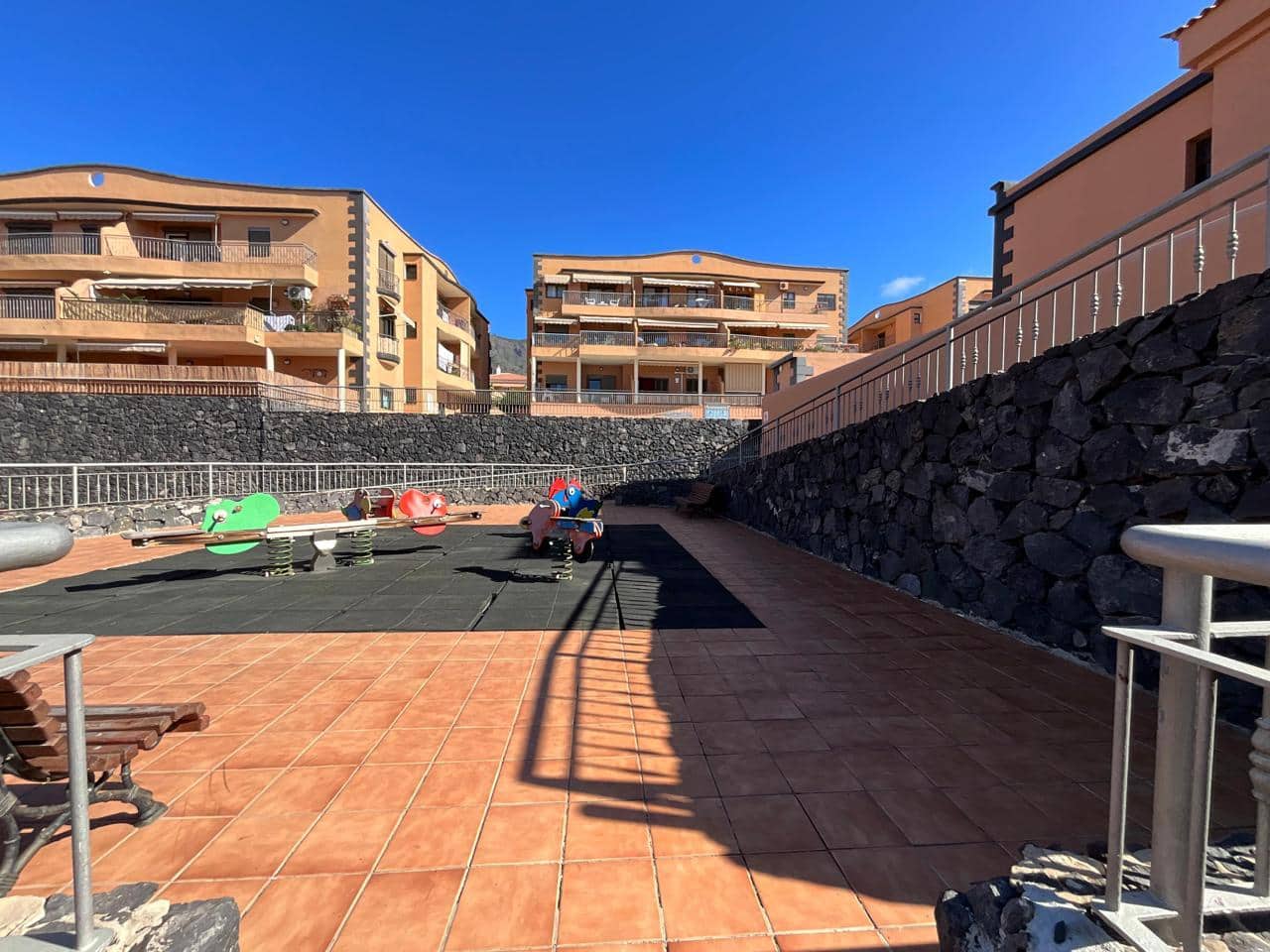 3 bedroom Villa for sale in Adeje with pool garage - € 780,000 (Ref: 9607063)