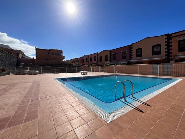 Chalet de 3 habitaciones en Casco Urbano, Adeje en venta con piscina garaje - 780.000 € (Ref: 9607063)