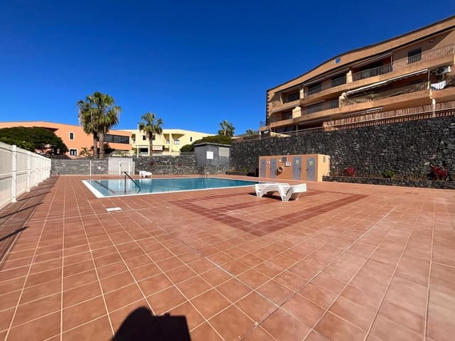 Chalet de 3 habitaciones en Casco Urbano, Adeje en venta con piscina garaje - 780.000 € (Ref: 9607063)