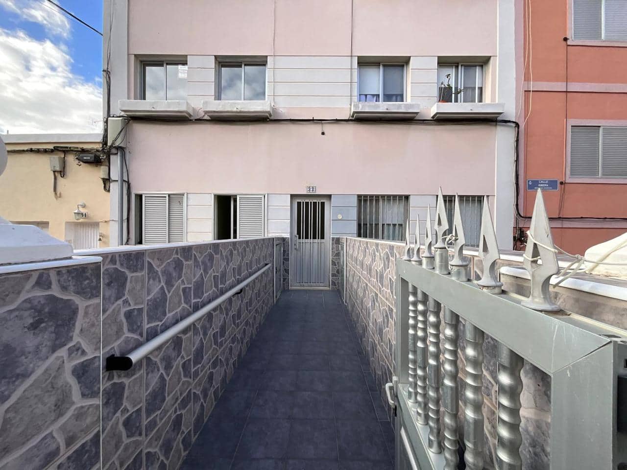 Piso de 3 habitaciones en Santa Cruz de Tenerife en venta - 160.000 € (Ref: 9614205)