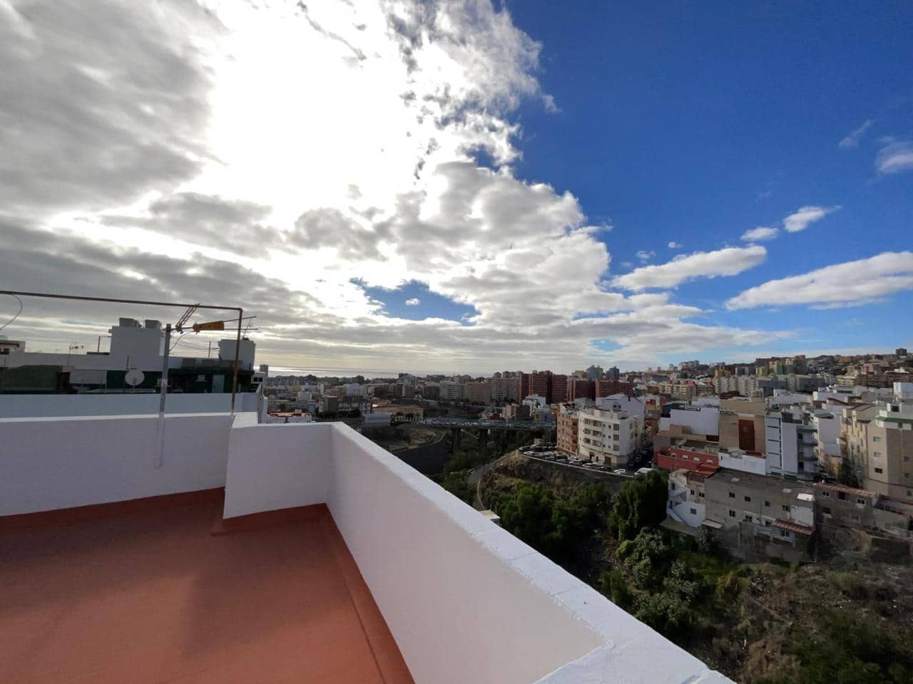 Piso de 3 habitaciones en Santa Cruz de Tenerife en venta - 160.000 € (Ref: 9614205)