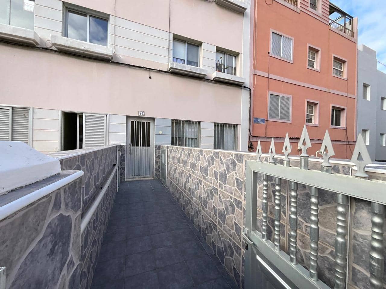 Piso de 3 habitaciones en Santa Cruz de Tenerife en venta - 160.000 € (Ref: 9614205)