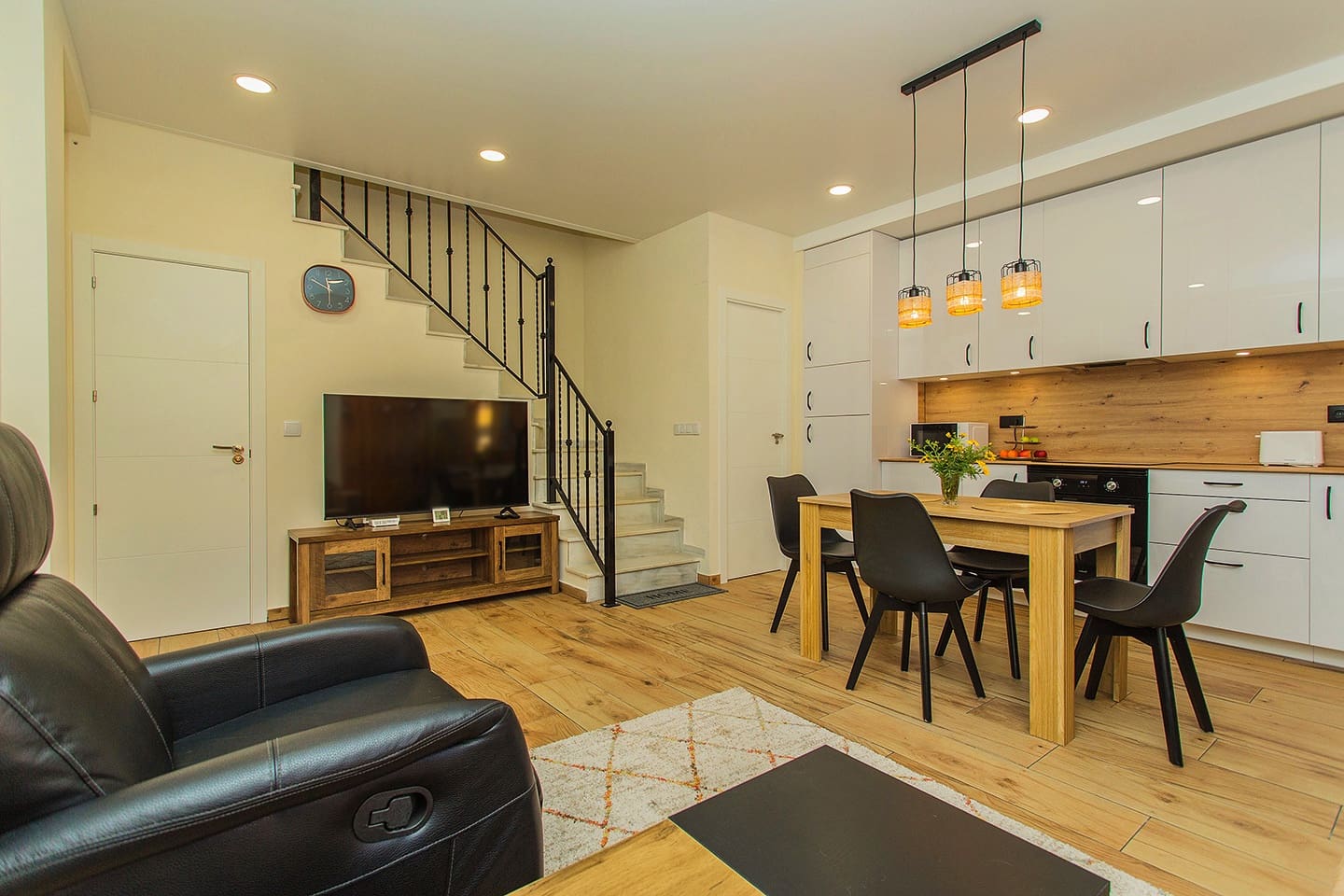 2 bedroom Townhouse for rent in La Mata with pool - € 800 (Ref: 9394385)