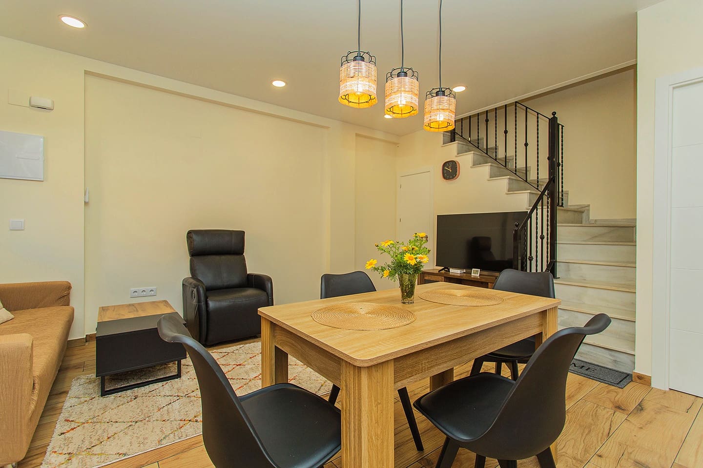 2 bedroom Townhouse for rent in La Mata with pool - € 800 (Ref: 9394385)