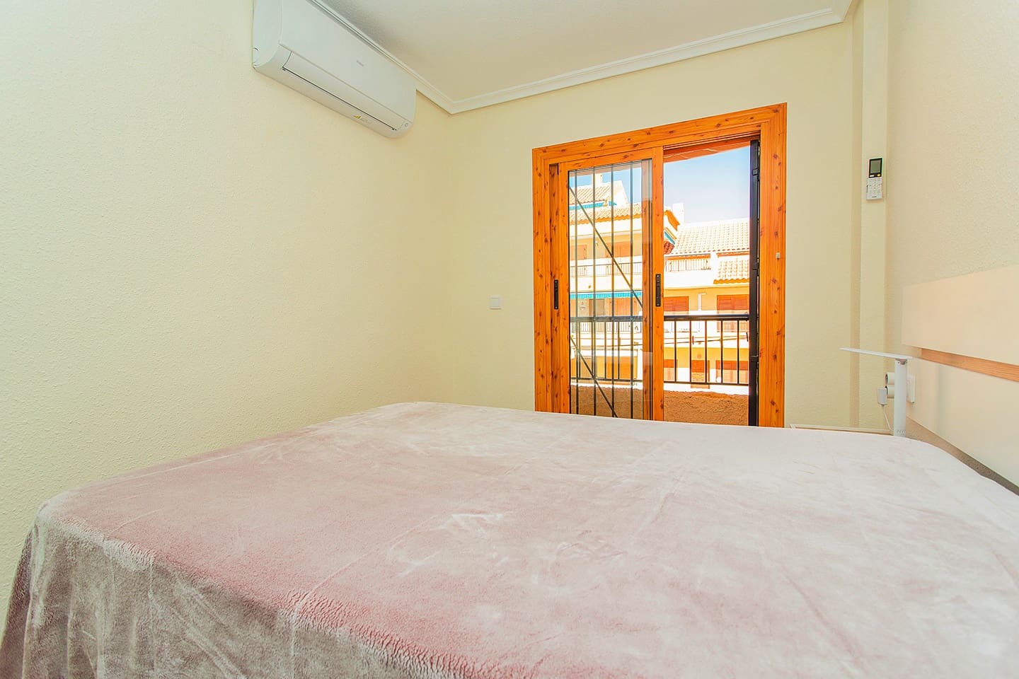 2 bedroom Townhouse for rent in La Mata with pool - € 800 (Ref: 9394385)