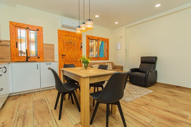 2 bedroom Townhouse for rent in Los Europeos, Torrevieja with pool - € 800 (Ref: 9394385)