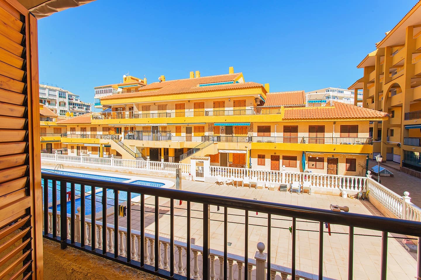 2 bedroom Townhouse for rent in La Mata with pool - € 800 (Ref: 9394385)