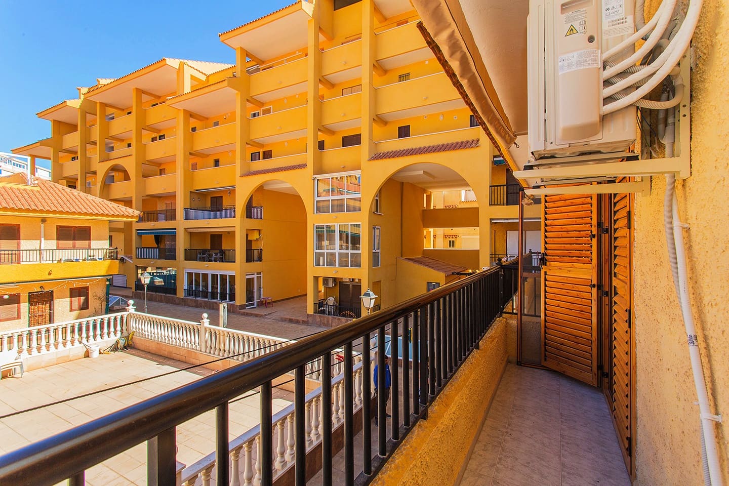 2 bedroom Townhouse for rent in La Mata with pool - € 800 (Ref: 9394385)