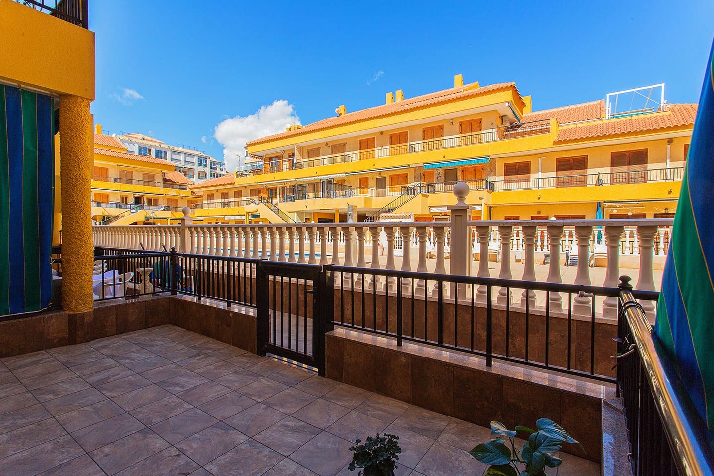 2 bedroom Townhouse for rent in La Mata with pool - € 800 (Ref: 9394385)