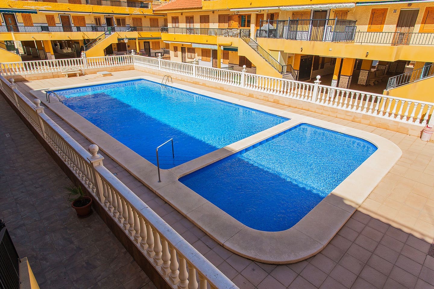 2 bedroom Townhouse for rent in La Mata with pool - € 800 (Ref: 9394385)