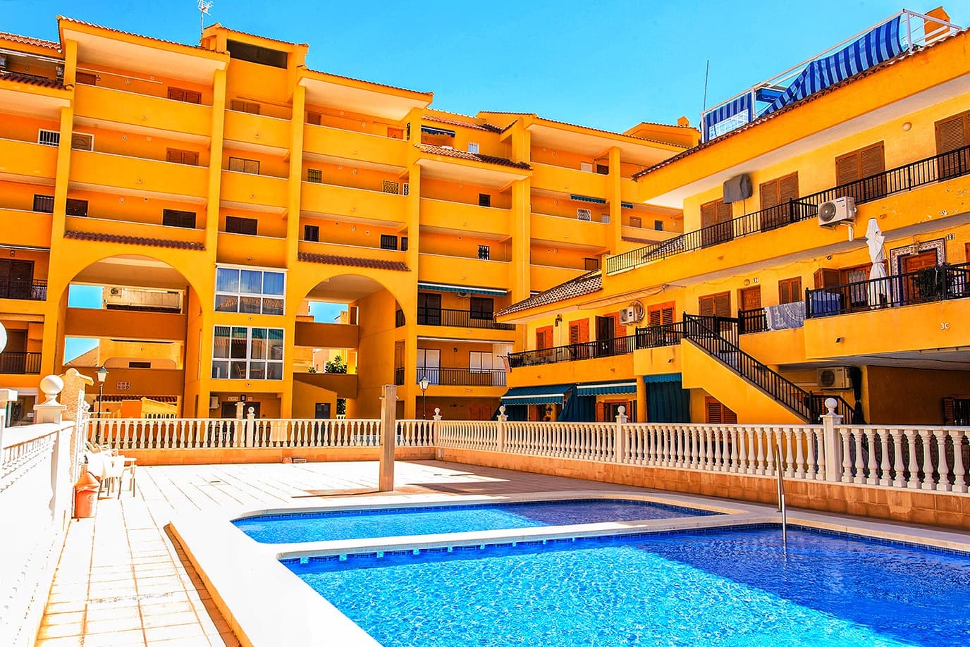 2 bedroom Townhouse for rent in La Mata with pool - € 800 (Ref: 9394385)