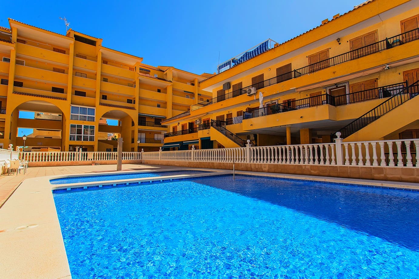 2 bedroom Townhouse for rent in La Mata with pool - € 800 (Ref: 9394385)