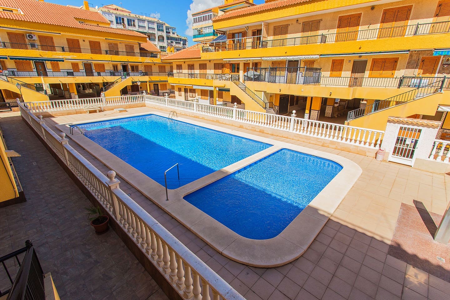2 bedroom Townhouse for rent in La Mata with pool - € 800 (Ref: 9394385)