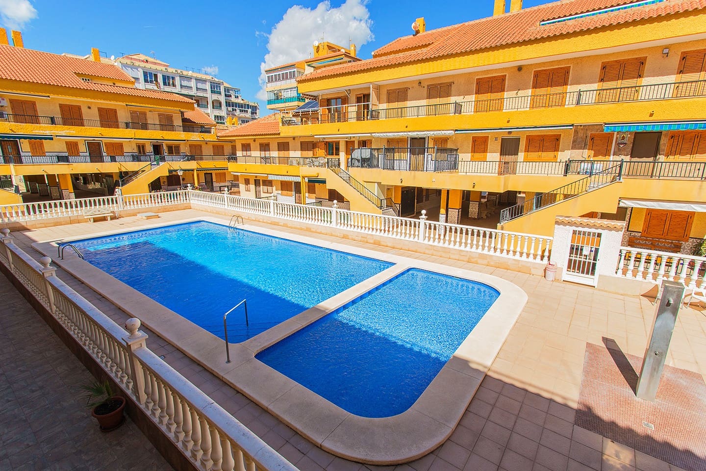 2 bedroom Townhouse for rent in La Mata with pool - € 800 (Ref: 9394385)