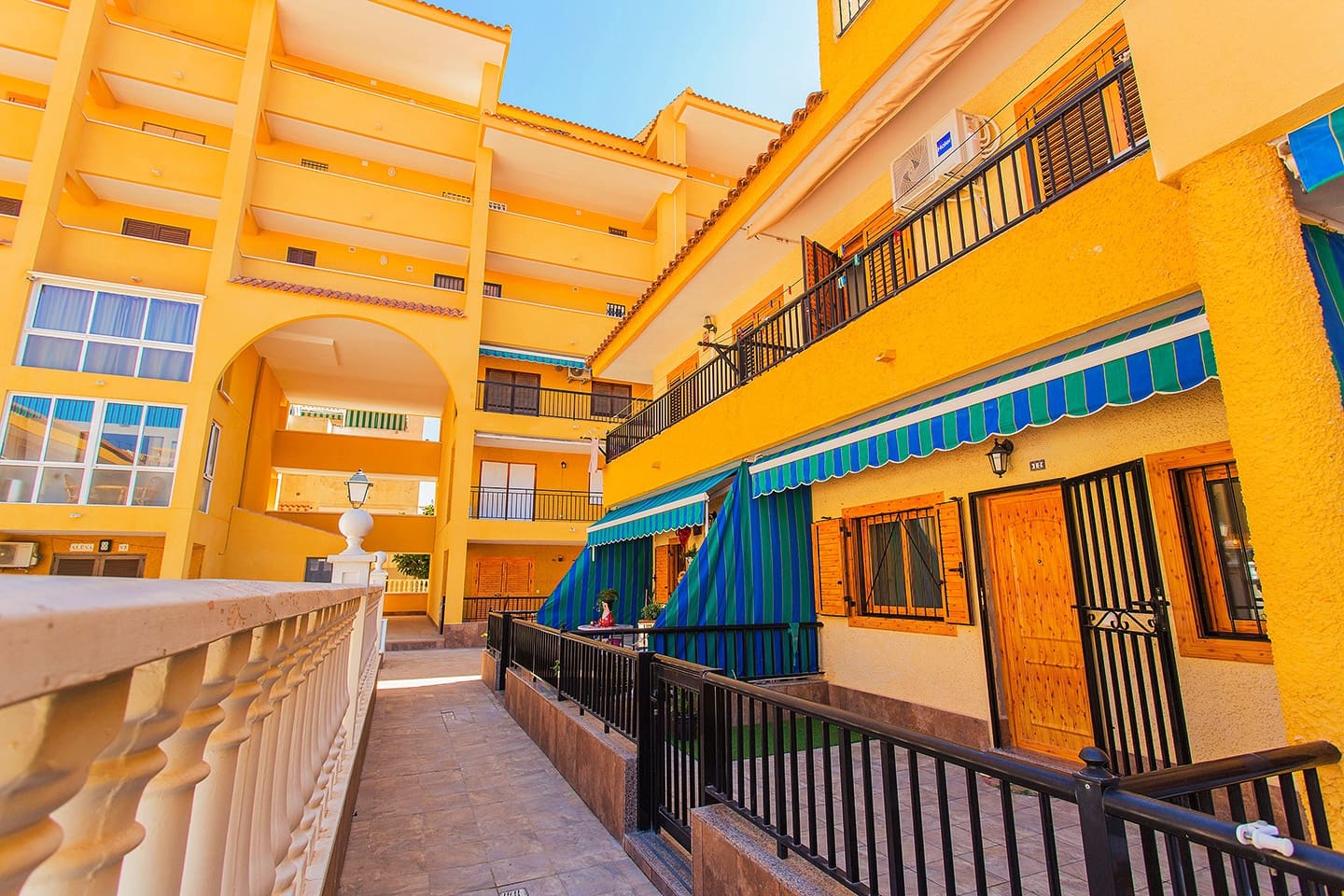 2 bedroom Townhouse for rent in La Mata with pool - € 800 (Ref: 9394385)