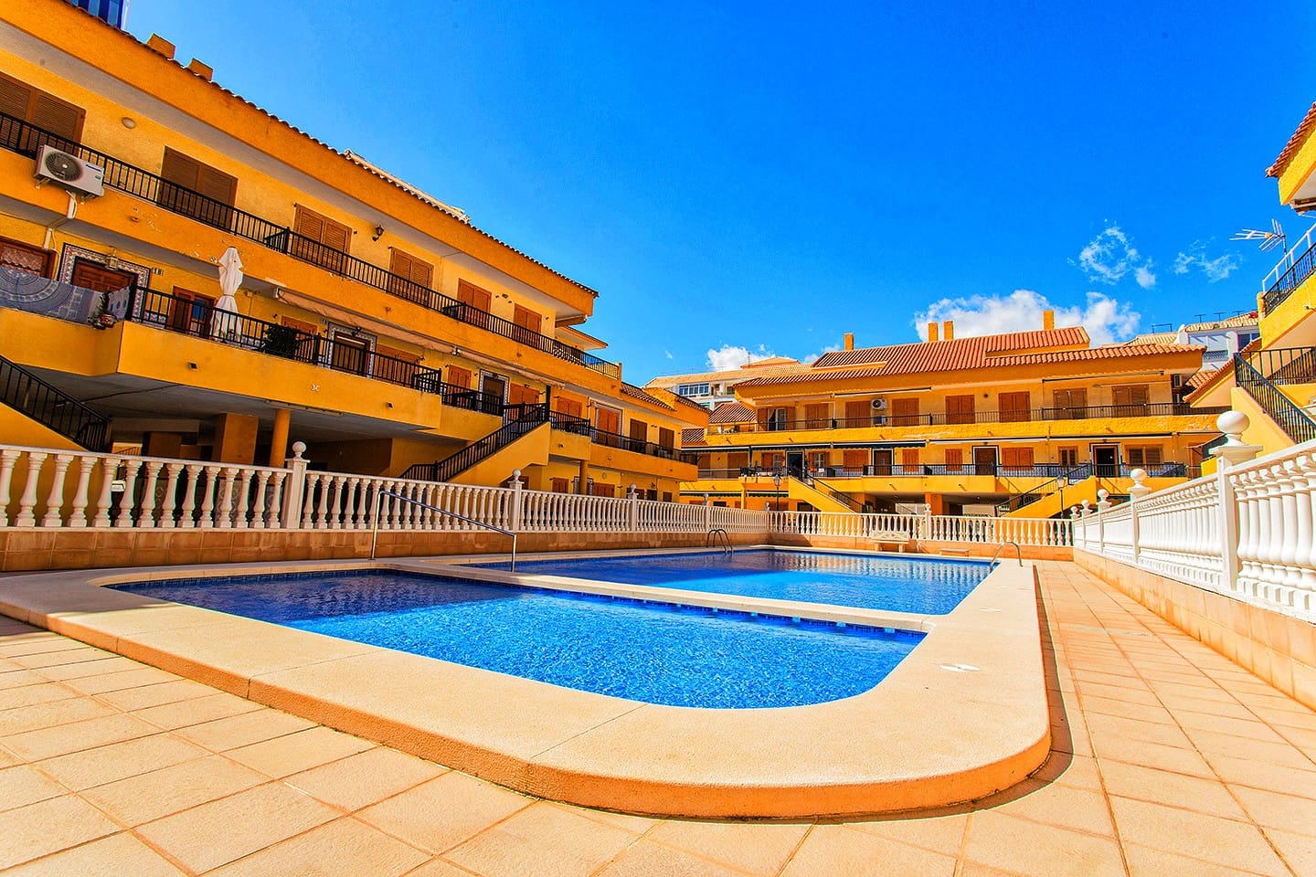 2 bedroom Townhouse for rent in La Mata with pool - € 800 (Ref: 9394385)