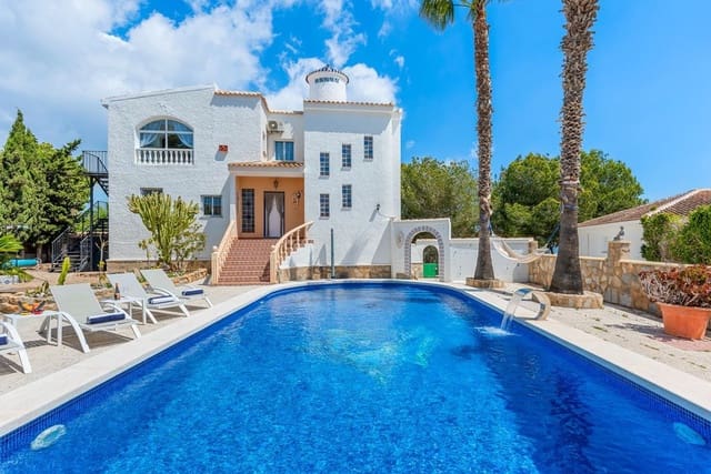 4 camera da letto Villa in vendita in Pinar de Campoverde, Pilar de la Horadada con piscina - 699.000 € (Rif: 9416235)