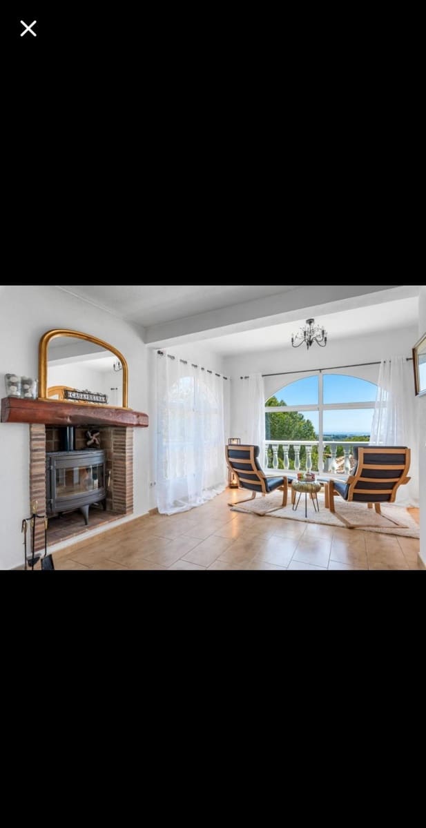 4 bedroom Villa for sale in Pinar de Campoverde with pool garage - € 699,000 (Ref: 9416235)