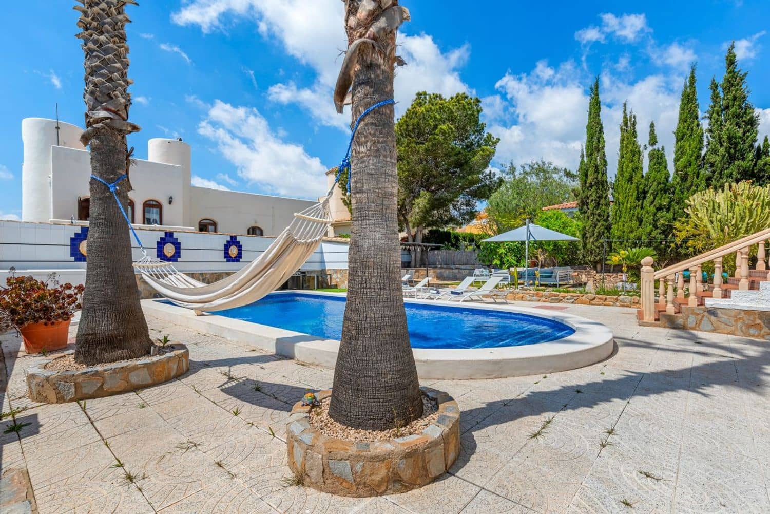 4 bedroom Villa for sale in Pinar de Campoverde with pool garage - € 699,000 (Ref: 9416235)