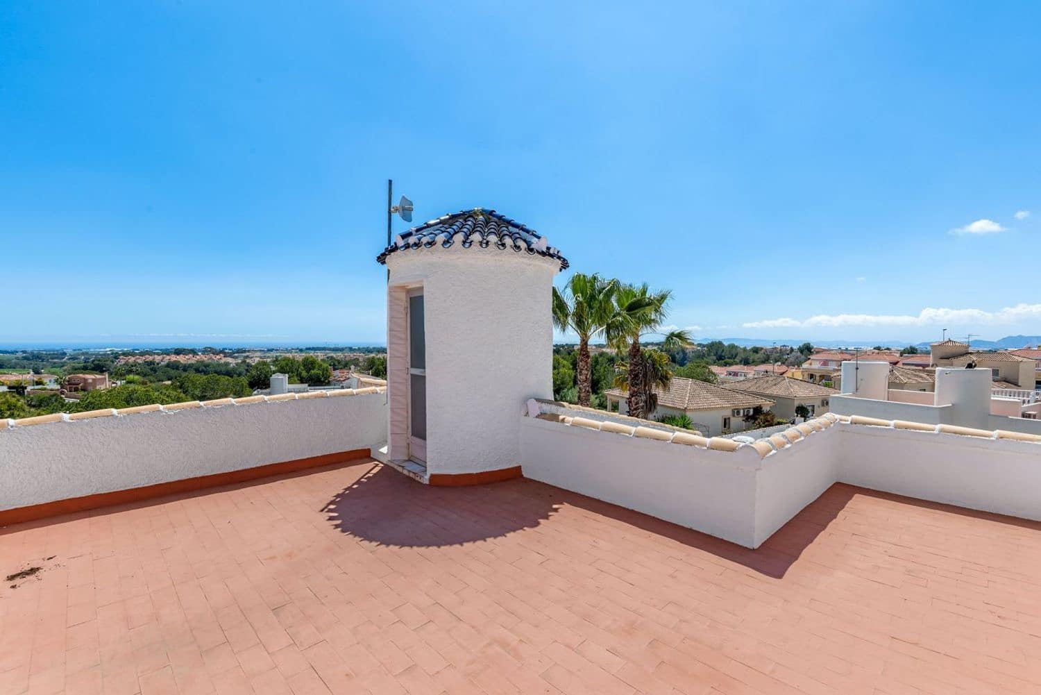 4 bedroom Villa for sale in Pinar de Campoverde with pool garage - € 699,000 (Ref: 9416235)